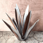 LAST DAY PROMOTION 49% OFF - 🌵Anti-rust Metal Led Tequila  Agave Plant-Perfect for garden